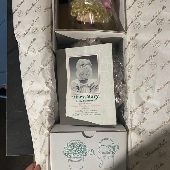 Knowle's Dolls- Mary Mary Quite Contrary - Picture 2 of 3